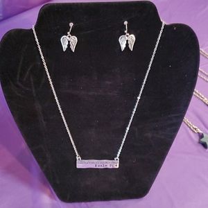 Earring and necklace set